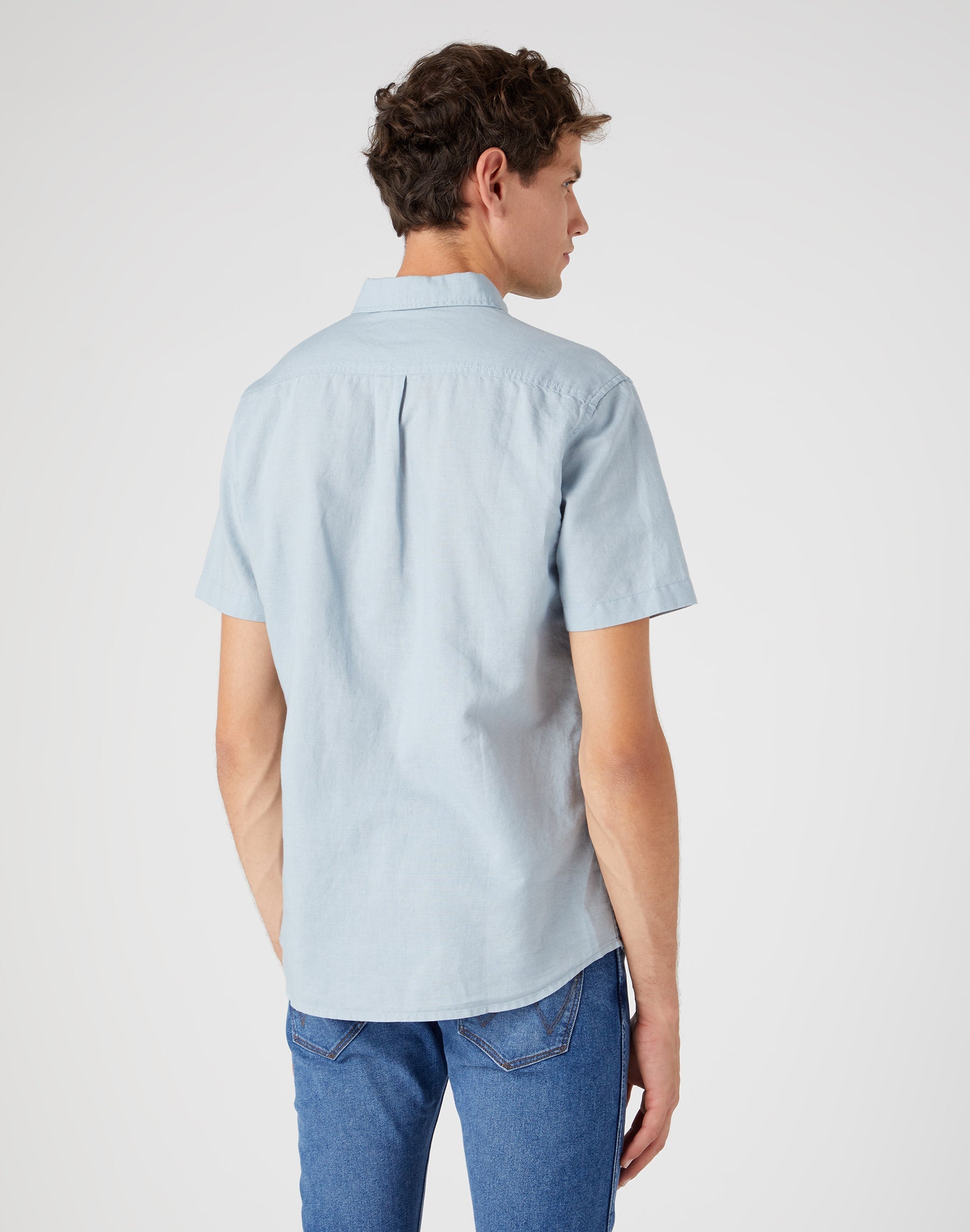 Kurzarm One Pocket Shirt in Blue Fog Hemden Wrangler   
