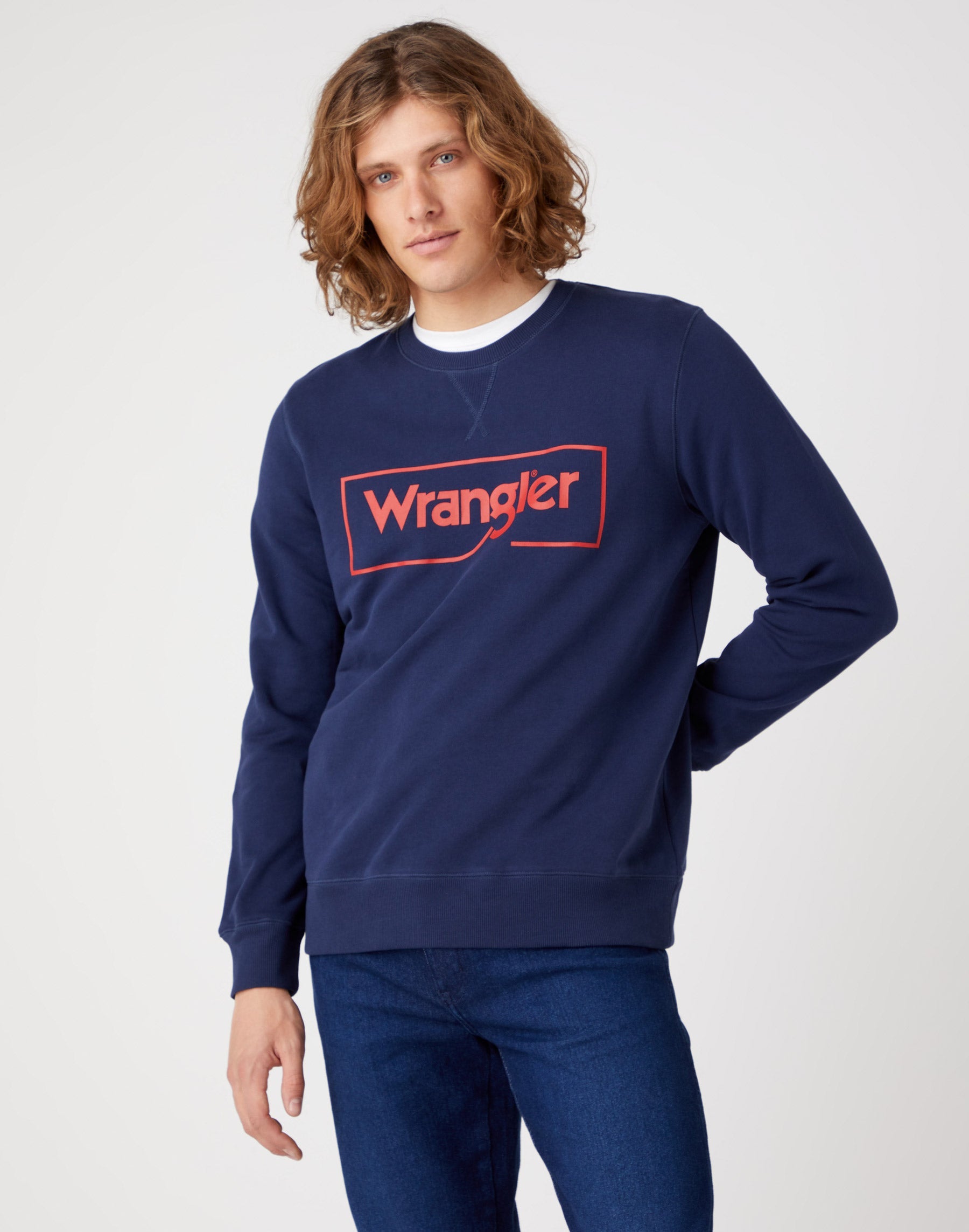 Frame Logo Crew in Navy Sweatshirts Wrangler   