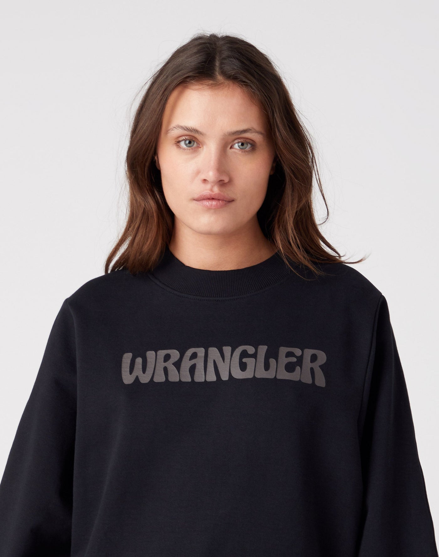 Crew Sweatshirt in Black Sweatshirts Wrangler   
