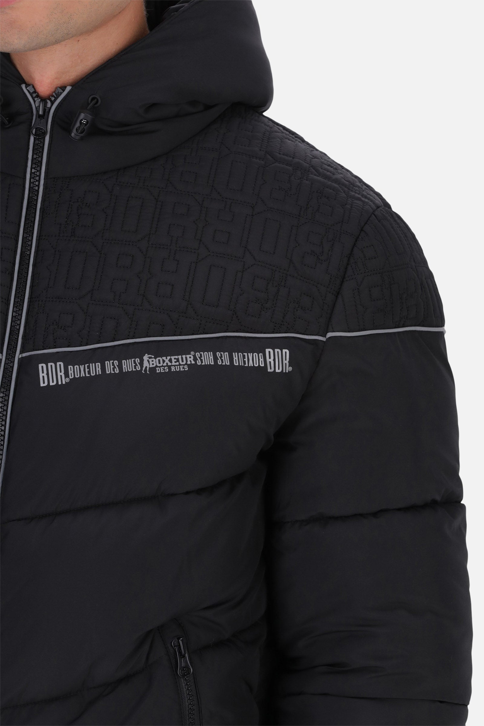 Hood Jacket Quilted in Black Jacken Boxeur des Rues   
